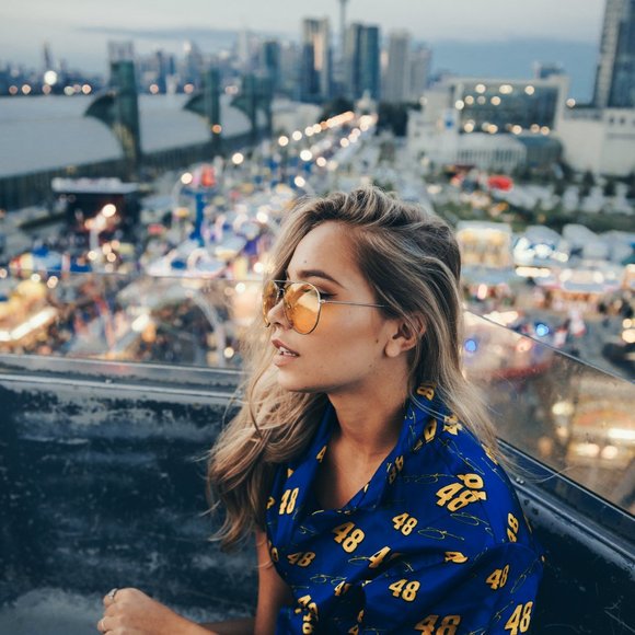 Meet your Posher, Kimberley - Picture 1 of 2